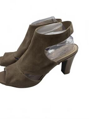 Life Stride Cara Pump Sandals Women’s  Size 9.5 M Suede Brown